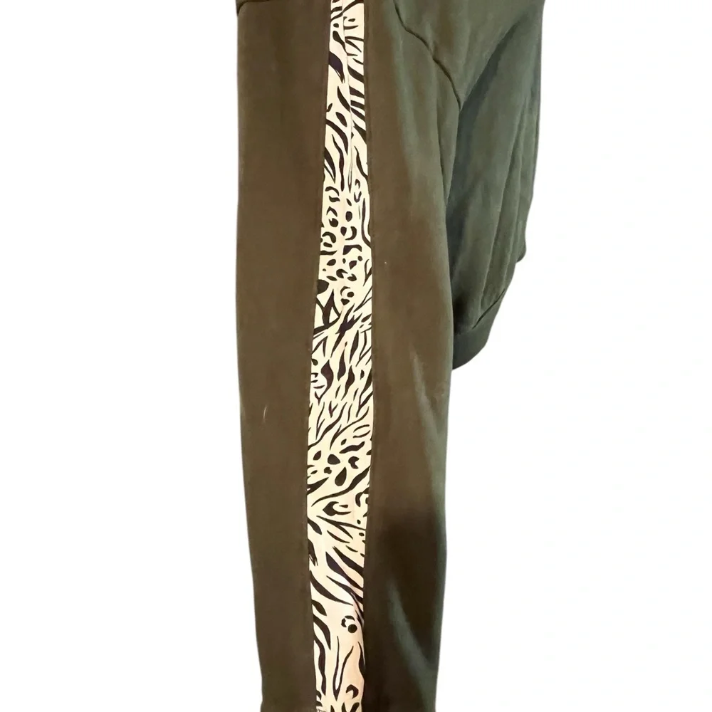 Juicy Couture Sport Green Pullover Animal‎ Print Thumbholes Size Small Hoodie - Picture 4 of 7
